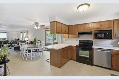 2605 W Big Bend Drive, Appleton, WI 54914 - Photo 4