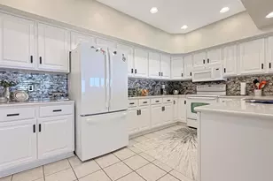 2174 10th St, Menominee, MI 49858 - Photo 10