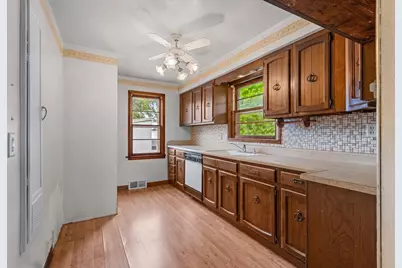 5067 Glendale Avenue, Green Bay, WI 54313 - Photo 6