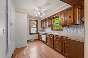 5067 Glendale Ave, Green Bay, WI 54313 - Photo 6