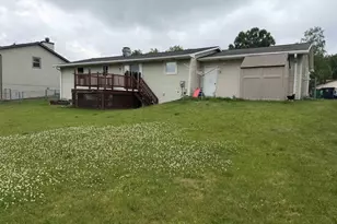 553 Delwiche Rd, Green Bay, WI 54302 - Photo 8