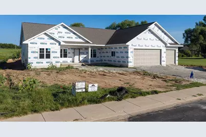 550 Royal St Pats Drive, Wrightstown, WI 54180 - Photo 2