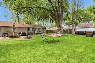372 Mark Ct, Neenah, WI 54956 - Photo 28