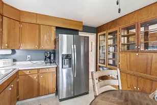 372 Mark Ct, Neenah, WI 54956 - Photo 10