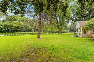 1636 Lost Dauphin Rd, De Pere, WI 54115 - Photo 4