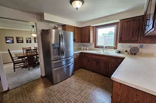 422 S Fox Croft Dr, De Pere, WI 54115 - Photo 10