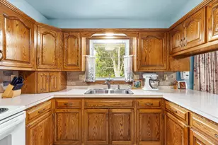 2861 Sunnyvale Ct, Green Bay, WI 54313 - Photo 6