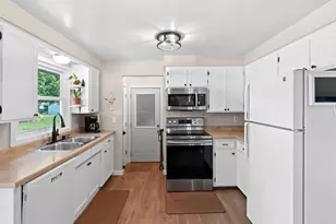 1013 Crawford St, Green Bay, WI 54304 - Photo 12