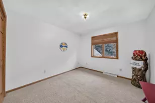 109 Old Orchard Ln, Neenah, WI 54956 - Photo 34
