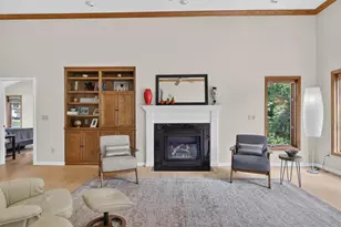 109 Old Orchard Ln, Neenah, WI 54956 - Photo 12