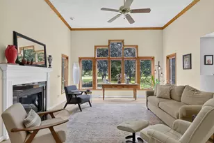 109 Old Orchard Ln, Neenah, WI 54956 - Photo 8