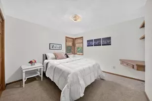 109 Old Orchard Ln, Neenah, WI 54956 - Photo 32