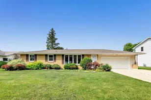1172 Alice Dr, Green Bay, WI 54304 - Photo 2