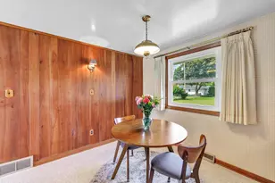 1172 Alice Dr, Green Bay, WI 54304 - Photo 8