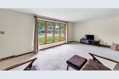 1172 Alice Drive, Green Bay, WI 54304 - Photo 6