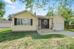 117 Raught St, Kaukauna, WI 54130 - Photo 2