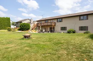 3318 Creek Side Dr, Oshkosh, WI 54904 - Photo 2
