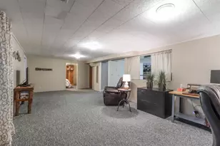 918 S Main St, Waupaca, WI 54981 - Photo 32