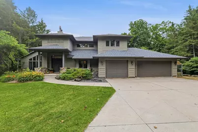 7692 Schiller Court, Verona, WI 53593 - Photo 2