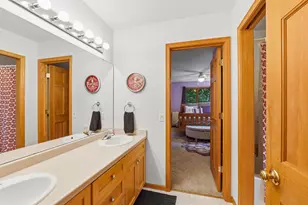 7692 Schiller Ct, Verona, WI 53593 - Photo 18