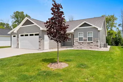 1708 Patriot Way, Neenah, WI 54956 - Photo 2