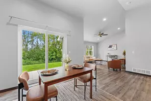 1708 Patriot Wy, Neenah, WI 54956 - Photo 6