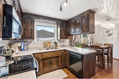 2525 Heather Road, Green Bay, WI 54311 - Photo 10