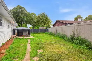 2525 Heather Rd, Green Bay, WI 54311 - Photo 24