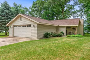 N9291 White Birch Ln, Neshkoro, WI 54960 - Photo 2