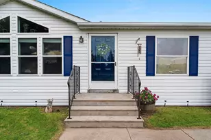 4562 Elm Lawn Rd, Oconto Falls, WI 54154 - Photo 2