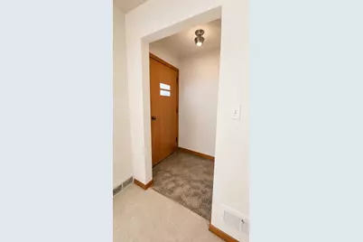 403 Dakota Street, Oshkosh, WI 54902 - Photo 2