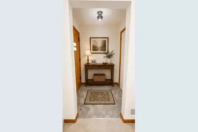 403 Dakota Street, Oshkosh, WI 54902 - Photo 4