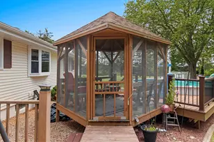 2931 Brookview Dr, Green Bay, WI 54313 - Photo 12