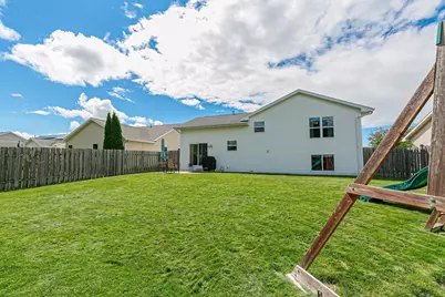 2530 Grassy Lane, Neenah, WI 54956 - Photo 34