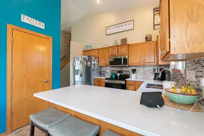 2530 Grassy Lane, Neenah, WI 54956 - Photo 10
