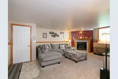 2530 Grassy Lane, Neenah, WI 54956 - Photo 22