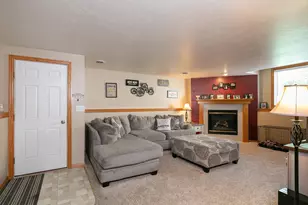 2530 Grassy Ln, Neenah, WI 54956 - Photo 22