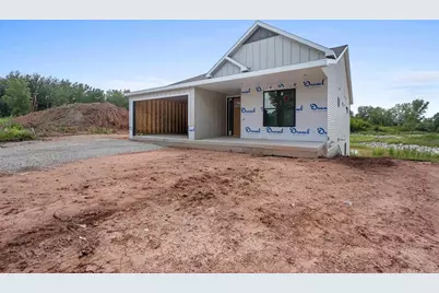 475 Breccia Way, Green Bay, WI 54311 - Photo 2