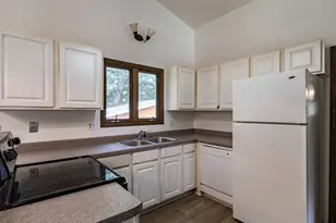 622 W Fulton St, Waupaca, WI 54981 - Photo 6