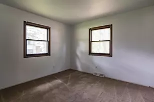 622 W Fulton St, Waupaca, WI 54981 - Photo 10