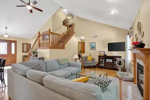 N115W19758 Shadow Wood Ct, Germantown, WI 53022 - Photo 18
