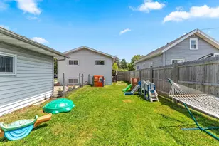 707 N Sawyer St, Oshkosh, WI 54902 - Photo 6