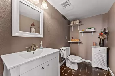 707 N Sawyer Street, Oshkosh, WI 54902 - Photo 20