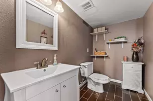 707 N Sawyer St, Oshkosh, WI 54902 - Photo 20