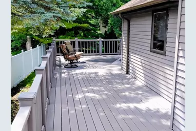 2050 Hilltop Drive, Ashwaubenon, WI 54313 - Photo 18