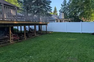 2050 Hilltop Dr, Ashwaubenon, WI 54313 - Photo 12