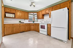 1308 Kenneth Ave, Kaukauna, WI 54130 - Photo 12