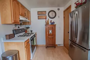 817 Dove St, Oshkosh, WI 54901 - Photo 18
