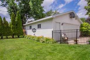 817 Dove St, Oshkosh, WI 54901 - Photo 36