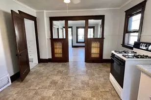 631 W 11th Ave, Oshkosh, WI 54902 - Photo 8